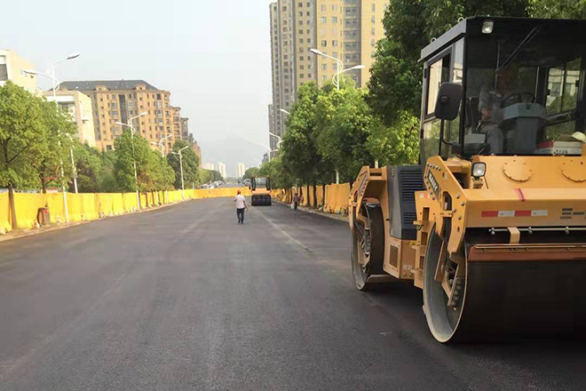 压路机压路